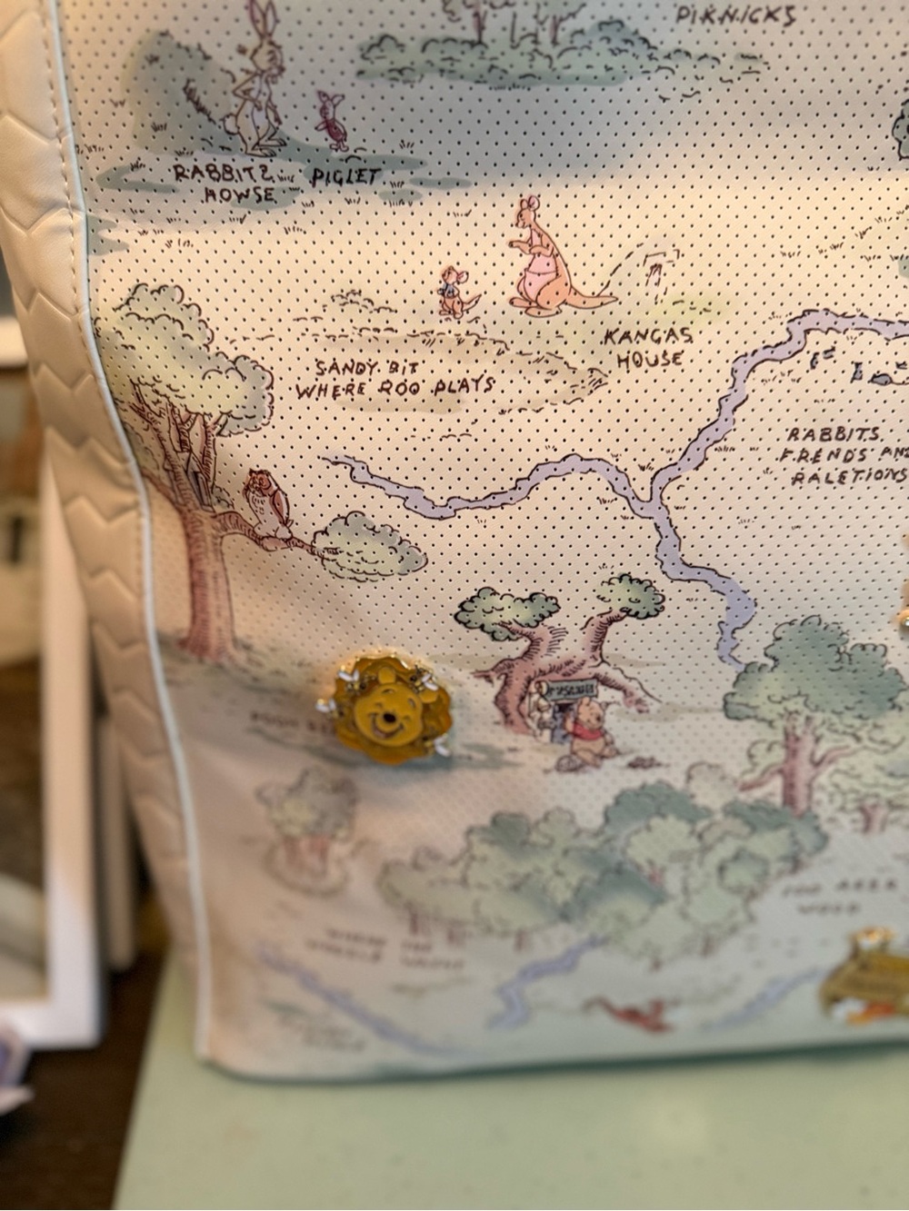 Loungefly Winnie The Pooh Tote and crossbody with Character Pins - Picture 2 of 8